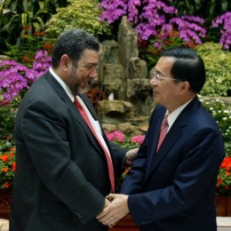 President Chen Meets with Prime Minister Ralph Gonsalves of St. Vincent and the Grenadines.