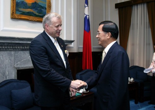 President Chen Meets with Members of Canadian Parliament.