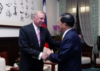 President Chen Meets with US Congressman Dan Burton.