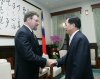 President Chen Meets with German Parliamentarian.