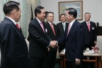 President Chen Meets with Korean Delegation.