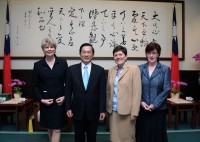 President Chen Meets Visiting German Parliamentary Delegation.