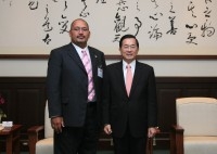 President Chen Shui-bian Meets Nauru Parliament Speaker Valdon Dowiyogo.