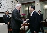 President Chen Shui-bian Meets Italian Parliamentarian Cesare Campa.