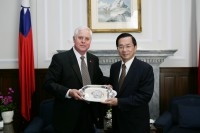 President Chen Shui-bian Meets Delegation of American Congressmen.