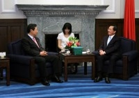 President Chen Meets with South Korean Parliamentarian Maeng Hyung-Kyu.