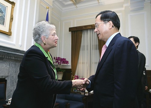 President Chen Meets US Congresswoman Virginia Foxx and Husband.