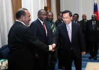 President Chen meets with a delegation from the Solomon Islands led by Deputy Prime Minister Toswell Kaua.