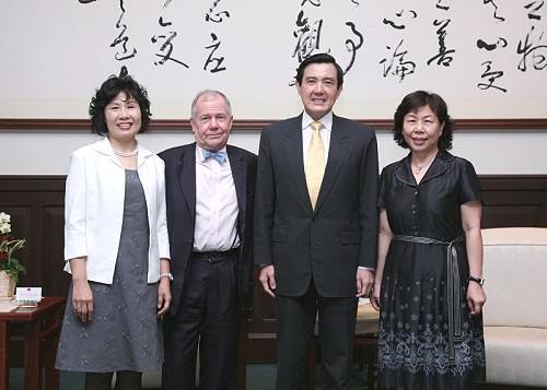 President Ma Meets International Investment Expert Mr. Jim Rogers