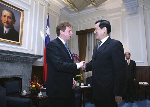 President Ma Meets American University President Dr. Cornelius M. Kerwin