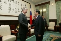 President Chen receives the head of Swiss Senate, Mr. Bruno Frick.