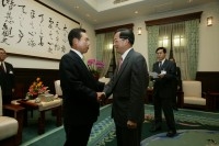 President Chen Receives Lee In-je, a Korean Member of the Parliament.