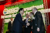 President Chen Delivers Address at the Opening Ceremony of 2005 International Forensic Science Symposium.