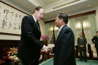 President Chen receives U.S. Senator John Rockefeller IV.