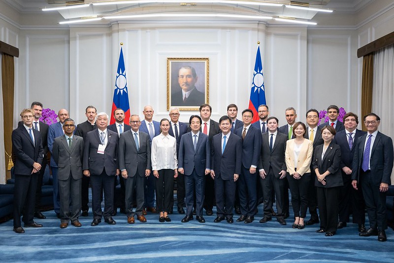 President Lai meets 2026 Ketagalan Forum international participants 