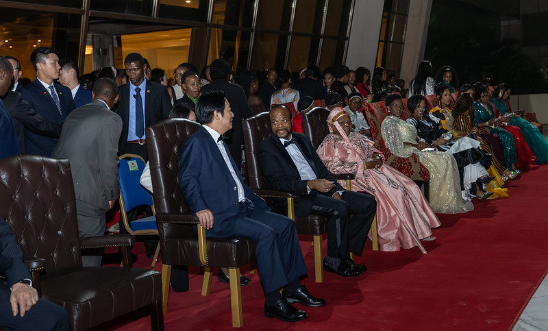 President Lai attends state banquet hosted by King Mswati III, cultural performances, and fireworks display