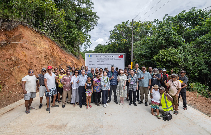 Vice President Hsiao attends ribbon-cutting ceremony for infrastructure project in Ngchesar State, Palau
