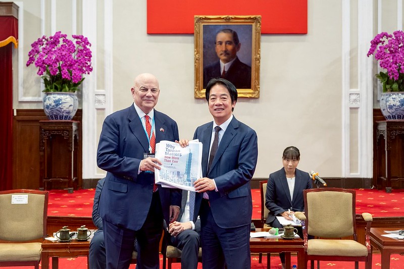 President Lai meets delegation from 2026 Taiwan International Ocean Forum.