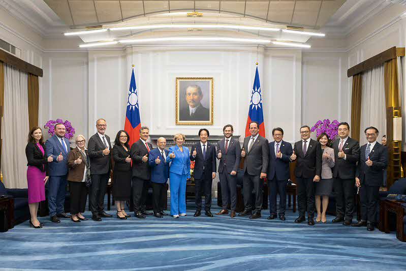 President Lai meets Canadian parliamentary delegation
 